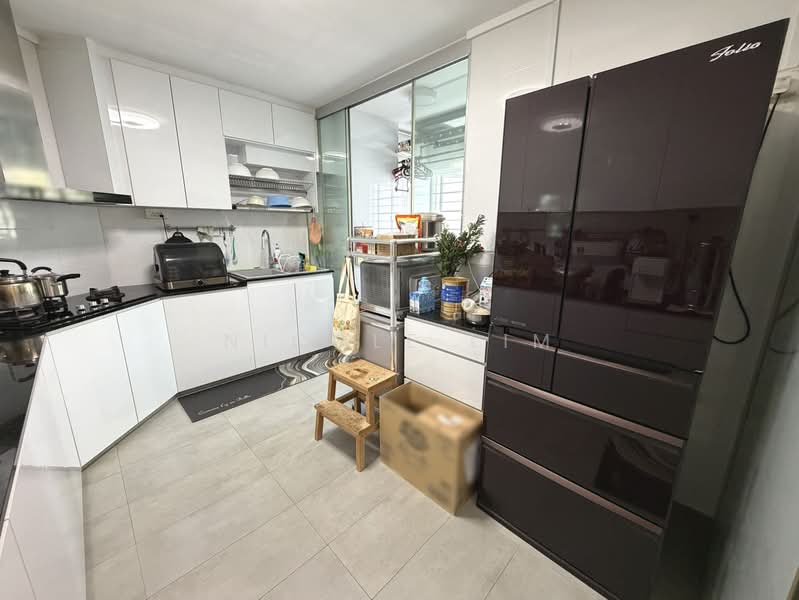 533 Hougang Avenue 6, 533 Hougang Avenue 6, 4 Bedrooms, 1,561 sqft, HDB Flat For Sale, by Nicole Lim, 500223086 - Kitchen - PropertyGuru.com.sg