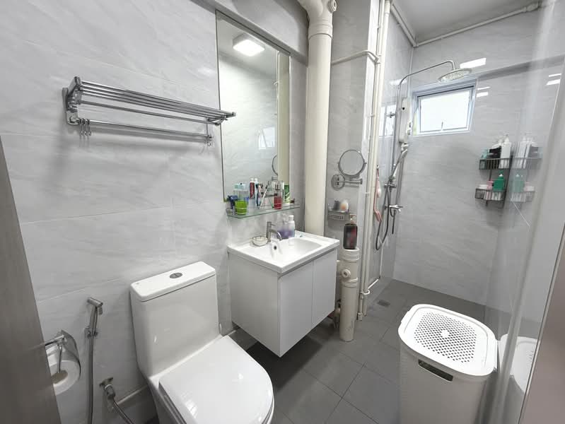 533 Hougang Avenue 6, 533 Hougang Avenue 6, 4 Bedrooms, 1,561 sqft, HDB Flat For Sale, by Nicole Lim, 500223086 - Bathroom - PropertyGuru.com.sg