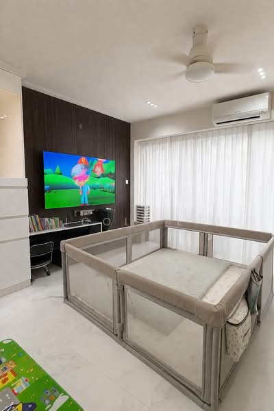 533 Hougang Avenue 6, 533 Hougang Avenue 6, 4 Bedrooms, 1,561 sqft, HDB Flat For Sale, by Nicole Lim, 500223086 - Living Room - PropertyGuru.com.sg