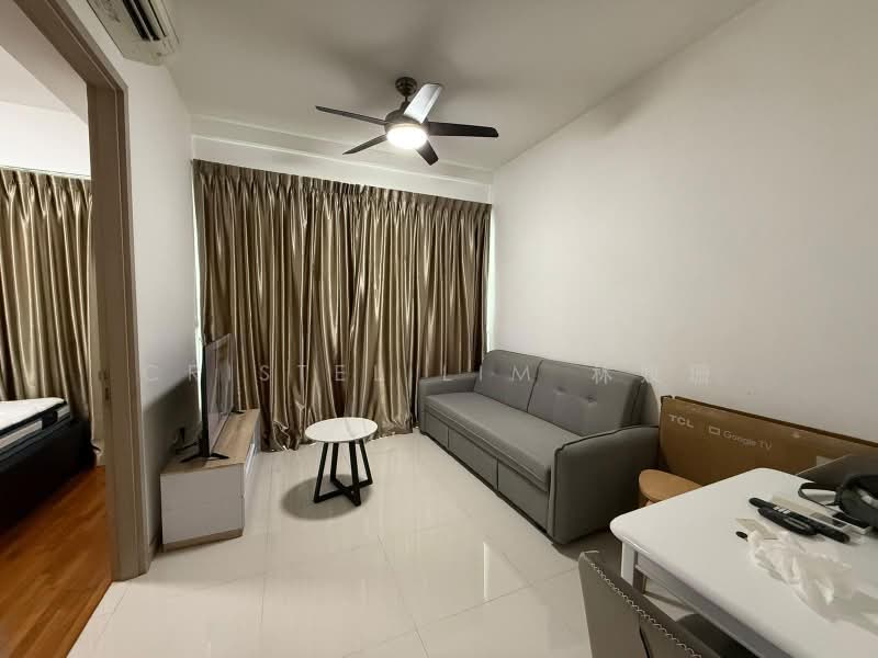 J Gateway, 2 Gateway Drive, 1 Bedroom, 495 sqft, Condominium For Rent, by Cristel Lim 林妏珊, 500223088 - Living Room - PropertyGuru.com.sg