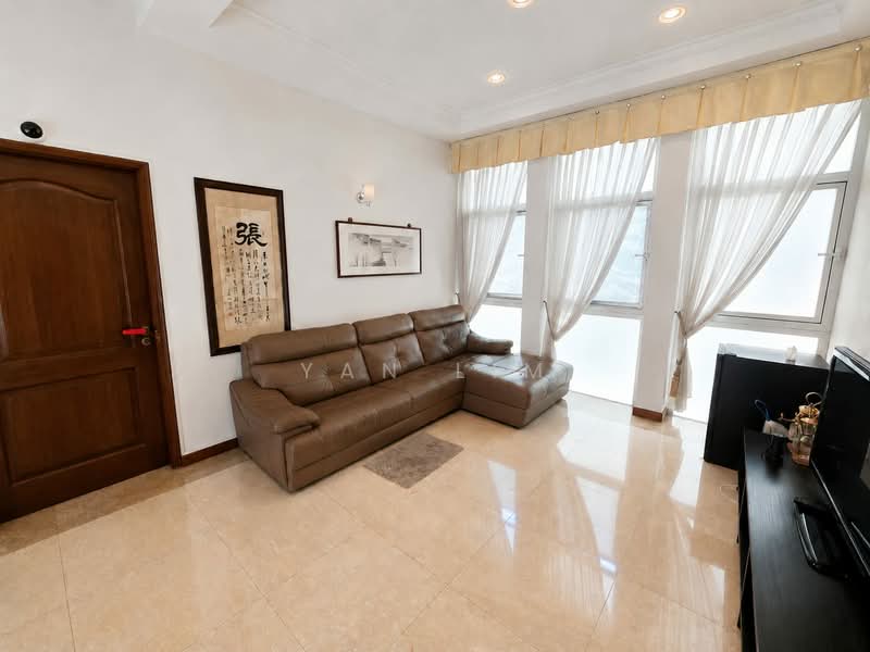 Charming Bungalow @ Braddell Heights Estate, , 7 Bedrooms, 7,000 sqft, Bungalow House For Sale, by Yan Lim, 500223097 - Living Room - PropertyGuru.com.sg