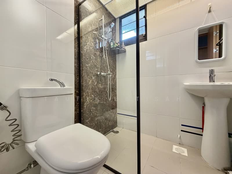 468A Bukit Batok West Avenue 9, 468A Bukit Batok West Avenue 9, 3 Bedrooms, 1,001 sqft, HDB Flat For Sale, by Taufik Batisah, 500223099 - PropertyGuru.com.sg