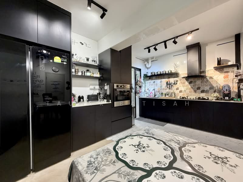 468A Bukit Batok West Avenue 9, 468A Bukit Batok West Avenue 9, 3 Bedrooms, 1,001 sqft, HDB Flat For Sale, by Taufik Batisah, 500223099 - Kitchen - PropertyGuru.com.sg
