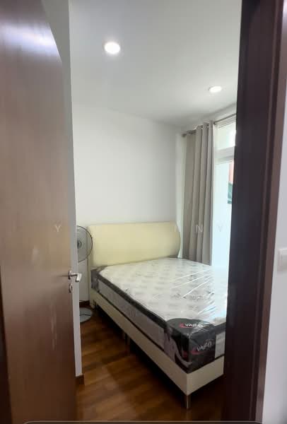 East Village, 430 Upper Changi Road, 1 Bedroom, 506 sqft, Condominium For Rent, by Yeo Kenny, 500223102 - Bedroom - PropertyGuru.com.sg