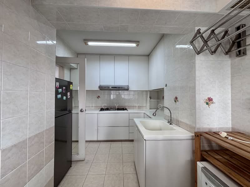 146 Lorong 2 Toa Payoh, 146 Lorong 2 Toa Payoh, 3 Bedrooms, 925 sqft, HDB Flat For Rent, by Lucy Yeo, 500223133 - Kitchen - PropertyGuru.com.sg
