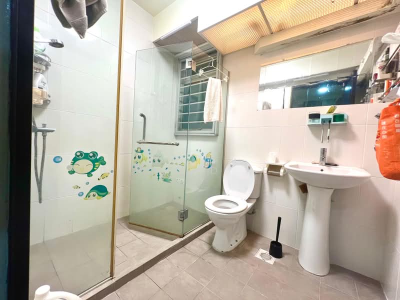 636C Senja Parc View, 636C Senja Road, Dairy Farm / Bukit Panjang / Choa Chu Kang, 3 Bedrooms, 990 sqft, HDB Flat For Sale, by Bernard Yeo, 500223137 - Master Bath - PropertyGuru.com.sg