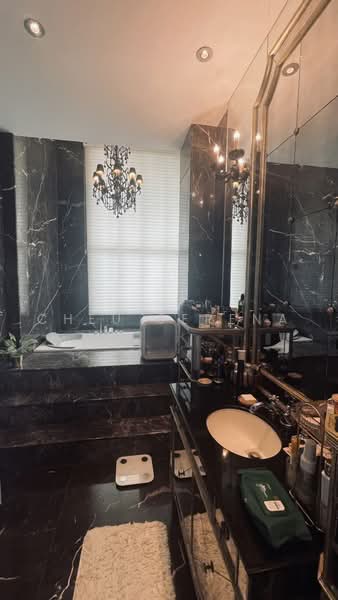 The Legend, 361 Bukit Timah Road, Tanglin / Holland / Bukit Timah, 5 Bedrooms, 4,100 sqft, Condominium For Rent, by Cheu Serena, 500223148 - Bathroom - PropertyGuru.com.sg