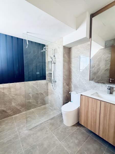 Exclusive Listing.Newly TOP terrace with lift, East Coast / Marine Parade, 4 Bedrooms, 4,200 sqft, Terraced House For Sale, by Razak ., 500223150 - Bathroom - PropertyGuru.com.sg
