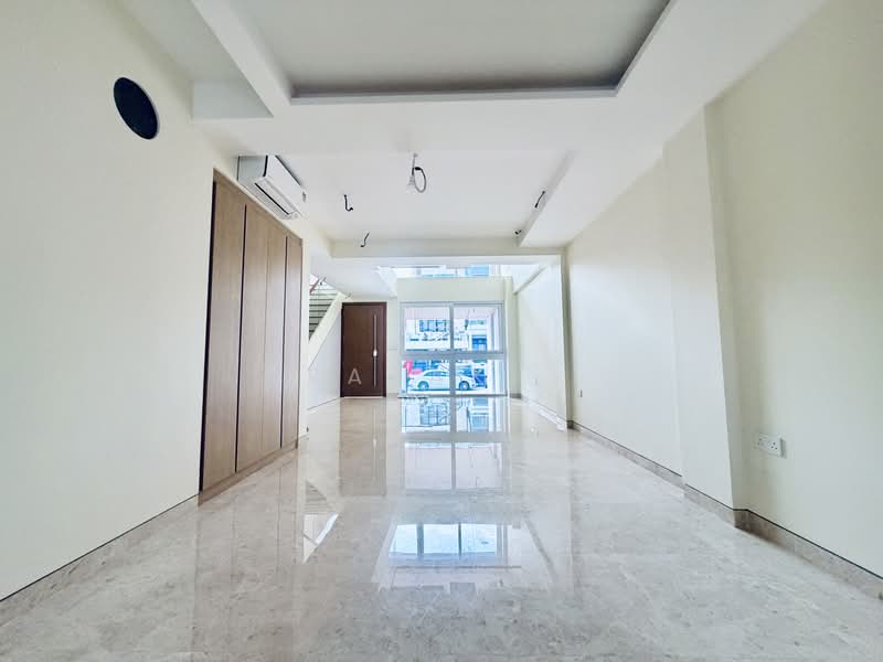Exclusive Listing.Newly TOP terrace with lift, East Coast / Marine Parade, 4 Bedrooms, 4,200 sqft, Terraced House For Sale, by Razak ., 500223150 - Interior - PropertyGuru.com.sg