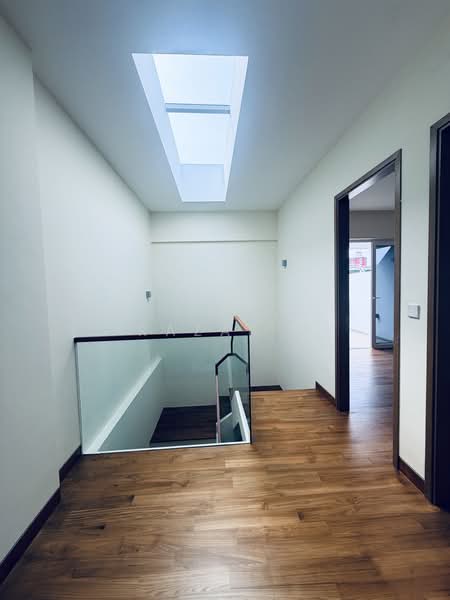 Exclusive Listing.Newly TOP terrace with lift, East Coast / Marine Parade, 4 Bedrooms, 4,200 sqft, Terraced House For Sale, by Razak ., 500223150 - Interior - PropertyGuru.com.sg