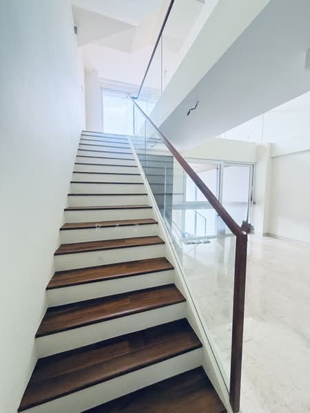 Exclusive Listing.Newly TOP terrace with lift, East Coast / Marine Parade, 4 Bedrooms, 4,200 sqft, Terraced House For Sale, by Razak ., 500223150 - Interior - PropertyGuru.com.sg
