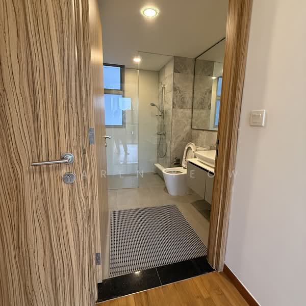 FLO Residence, Punggol Field Walk, 3 Bedrooms, 1,012 sqft, Condominium For Rent, by Caren Yeow, 500223158 - Bathroom - PropertyGuru.com.sg