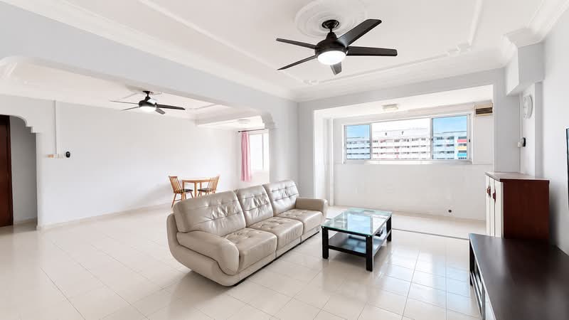 720 Jurong West Avenue 5, 720 Jurong West Avenue 5, 3 Bedrooms, 1,302 sqft, HDB Flat For Sale, by Delvin Ong, 500223159 - Living Room - PropertyGuru.com.sg