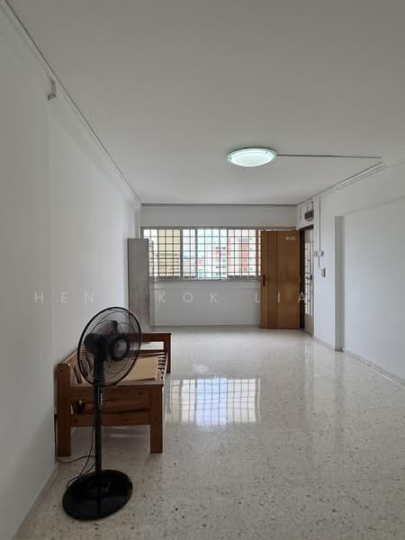 237 Tampines Street 21, 237 Tampines Street 21, 3 Bedrooms, 1,119 sqft, HDB Flat For Rent, by Heng Kok Liang, 500223169 - Living Room - PropertyGuru.com.sg