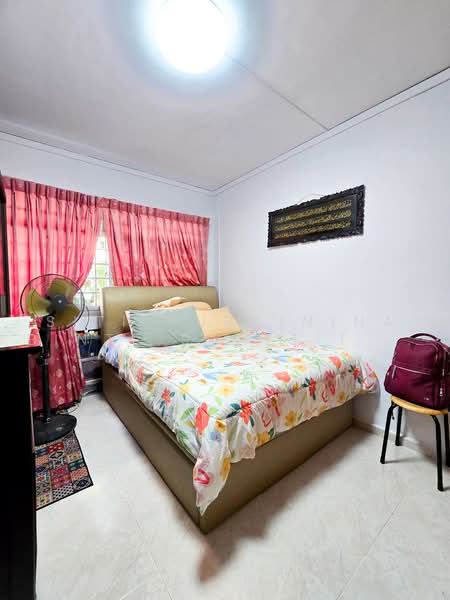 355 Woodlands Avenue 1, 355 Woodlands Avenue 1, Admiralty / Woodlands, 3 Bedrooms, 1,303 sqft, HDB Flat For Sale, by Siti Nurainina Binte Saaet (Nina Saaet), 500223170 - Bedroom - PropertyGuru.com.sg