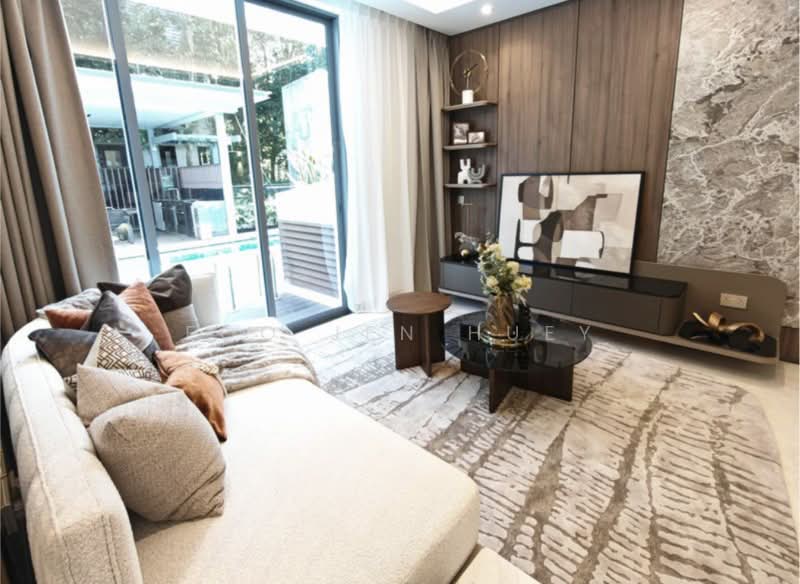 Greenwood Mews, 271 Greenwood Avenue, 5 Bedrooms, 3,154 sqft, Cluster House For Sale, by Foo Jen Huey, 500223172 - Living Room - PropertyGuru.com.sg