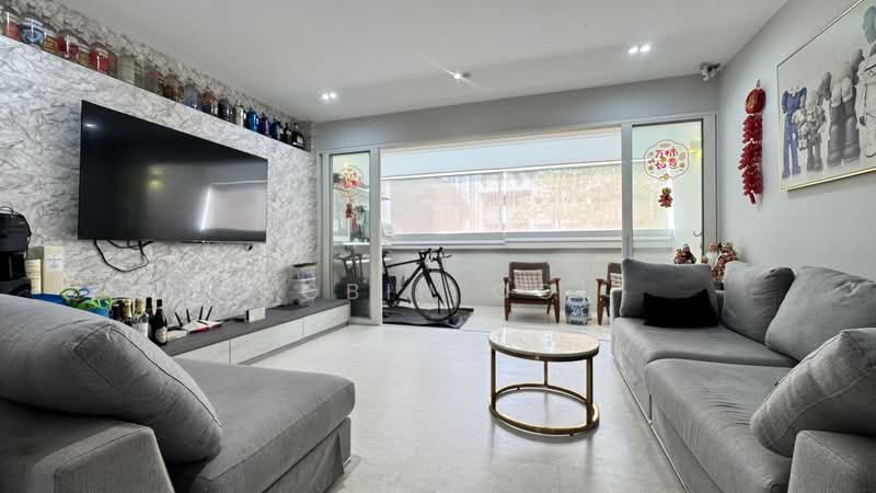 646 Hougang Avenue 8, 646 Hougang Avenue 8, 3 Bedrooms, 1,636 sqft, HDB Flat For Sale, by Robin Ooi, 500223177 - Living Room - PropertyGuru.com.sg