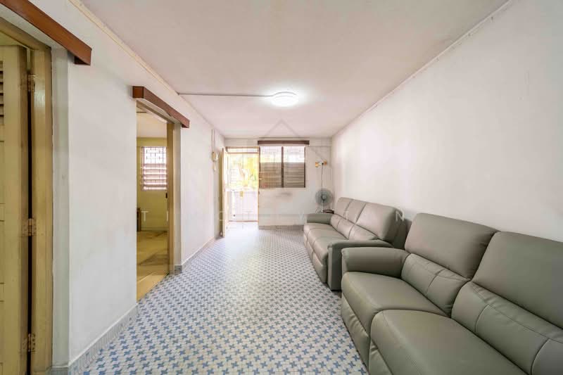 13 Lorong 7 Toa Payoh, 13 Lorong 7 Toa Payoh, 2 Bedrooms, 710 sqft, HDB Flat For Sale, by Timothy Tan, 500223183 - Living Room - PropertyGuru.com.sg