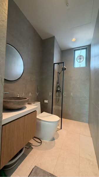 Tanglin Regency, 381 Tanglin Road, 2 Bedrooms, 721 sqft, Condominium For Rent, by JAY PECK, 500223186 - PropertyGuru.com.sg