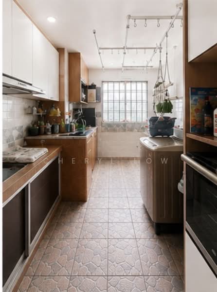 334 Woodlands Street 32, 334 Woodlands Street 32, 3 Bedrooms, 893 sqft, HDB Flat For Sale, by Cheryl Low, 500223189 - Kitchen - PropertyGuru.com.sg