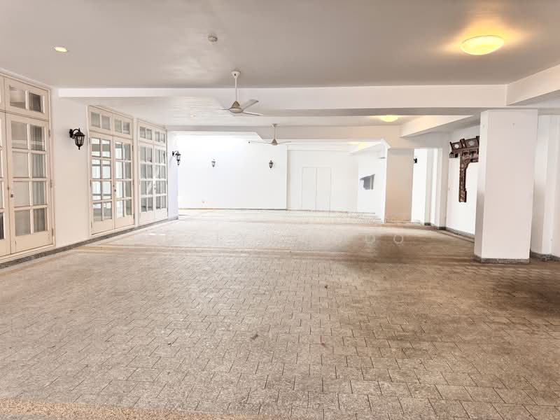 EXQUISITE FREEHOLD LUXURY LIVING AT HILLTOP CHANCERY/NOVENA/NEWTON/BKT TUNGGAL, Bukit Tunggal, 10+ Bedrooms, 25,000 sqft, Good Class Bungalow For Sale, by Adelyn Khoo, 500223190 - Exterior - PropertyGuru.com.sg