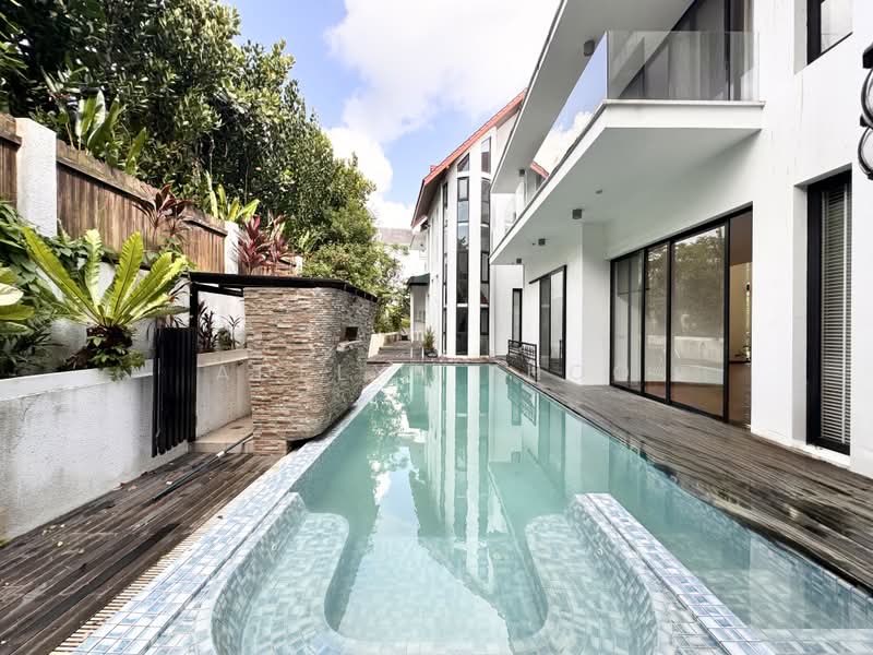 EXQUISITE FREEHOLD LUXURY LIVING AT HILLTOP CHANCERY/NOVENA/NEWTON/BKT TUNGGAL, Bukit Tunggal, 10+ Bedrooms, 25,000 sqft, Good Class Bungalow For Sale, by Adelyn Khoo, 500223190 - Exterior - PropertyGuru.com.sg