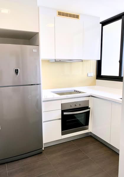 Spottiswoode Residences, 48 Spottiswoode Park Road, 2 Bedrooms, 904 sqft, Condominium For Rent, by Cruz Phua, 500223194 - Kitchen - PropertyGuru.com.sg