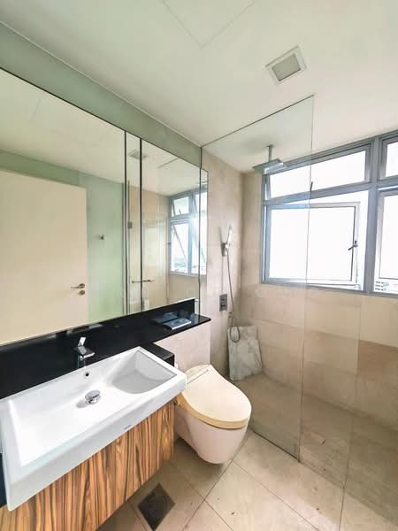 Suites @ Newton, 1 Surrey Road, 2 Bedrooms, 603 sqft, Apartment For Sale, by Bernice Ong, 500223195 - Bathroom - PropertyGuru.com.sg