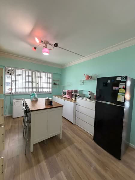 449 Hougang Avenue 10, 449 Hougang Avenue 10, 2 Bedrooms, 750 sqft, HDB Flat For Rent, by Lim Y X, 500223196 - Kitchen - PropertyGuru.com.sg