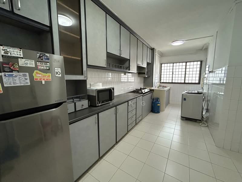 137 Petir Road, 137 Petir Road, 3 Bedrooms, 1,108 sqft, HDB Flat For Sale, by Ivy Ng, 500223201 - Kitchen - PropertyGuru.com.sg