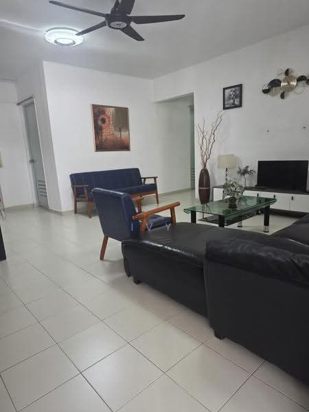 137 Petir Road, 137 Petir Road, Dairy Farm / Bukit Panjang / Choa Chu Kang, 3 Bedrooms, 1,108 sqft, HDB Flat For Sale, by Ivy Ng, 500223201 - Living Room - PropertyGuru.com.sg
