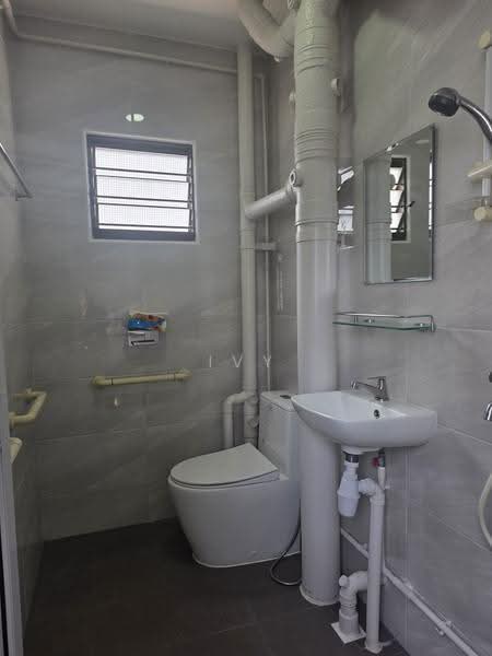 137 Petir Road, 137 Petir Road, Dairy Farm / Bukit Panjang / Choa Chu Kang, 3 Bedrooms, 1,108 sqft, HDB Flat For Sale, by Ivy Ng, 500223201 - Bathroom - PropertyGuru.com.sg