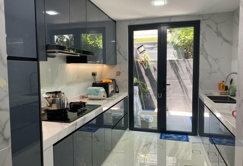 Luxury Freehold Semi-Detached in Prestigious District 21, , 5 Bedrooms, 6,300 sqft, Semi-Detached House For Sale, by Hui Leng Guay, 500223203 - Kitchen - PropertyGuru.com.sg
