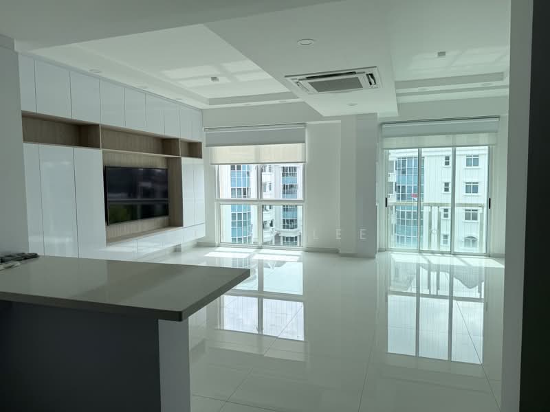 Royal Court, 3 Jalan Rajawali, 3 Bedrooms, 1,270 sqft, Apartment For Sale, by Cindy Lee, 500223209 - Living Room - PropertyGuru.com.sg