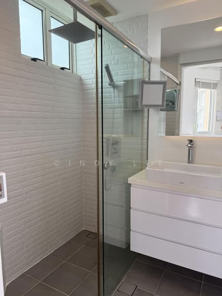 Royal Court, 3 Jalan Rajawali, 3 Bedrooms, 1,270 sqft, Apartment For Sale, by Cindy Lee, 500223209 - Bathroom - PropertyGuru.com.sg