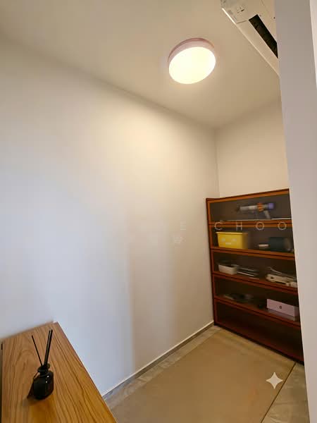 Tembusu Grand, 94 Jalan Tembusu, 3 Bedrooms, 1,173 sqft, Condominium For Rent, by Charlyene Choo 朱慧玲, 500223216 - Study Room / Utility Room with AC - PropertyGuru.com.sg