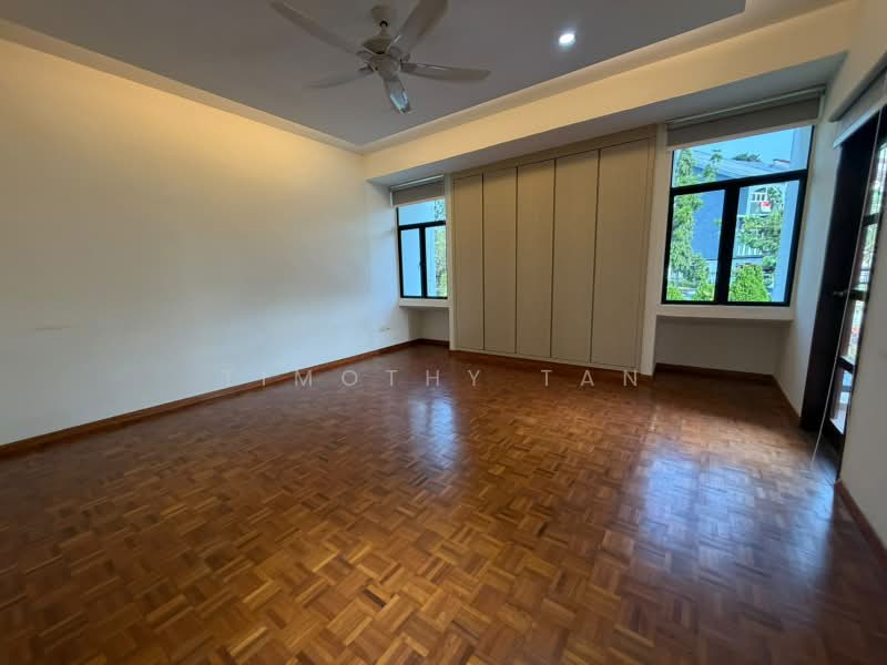 Exclusive Hillside Bungalow @ Phoenix Avenue, Phoenix Avenue, Dairy Farm / Bukit Panjang / Choa Chu Kang, 5 Bedrooms, 5,000 sqft, Detached House For Rent, by Timothy Tan, 500223220 - Bedroom - PropertyGuru.com.sg