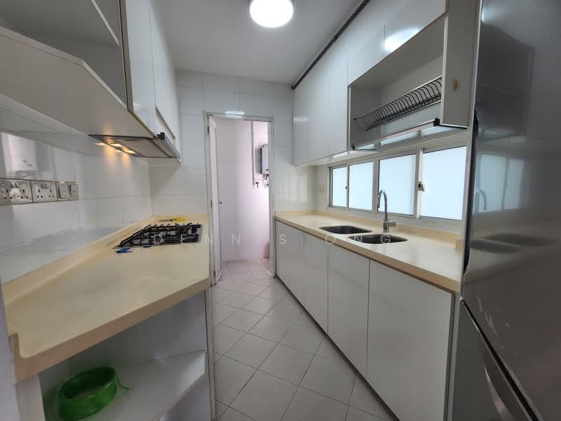 588B Ang Mo Kio Street 52, 588B Ang Mo Kio Street 52, 3 Bedrooms, 1,259 sqft, HDB Flat For Rent, by Dennis Ong, 500223221 - Kitchen - PropertyGuru.com.sg