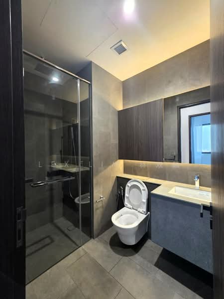 Midtown Modern, 18 Tan Quee Lan Street, 3 Bedrooms, 904 sqft, Condominium For Sale, by Lex Lim 林双麟, 500223252 - Bathroom - PropertyGuru.com.sg
