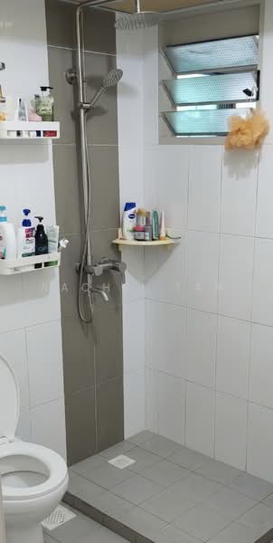 215A Compassvale Drive, 215A Compassvale Drive, Hougang / Punggol / Sengkang, Room Rental, 70 sqft, HDB Flat For Rent, by Rachel Tan, 500223253 - Bathroom - PropertyGuru.com.sg
