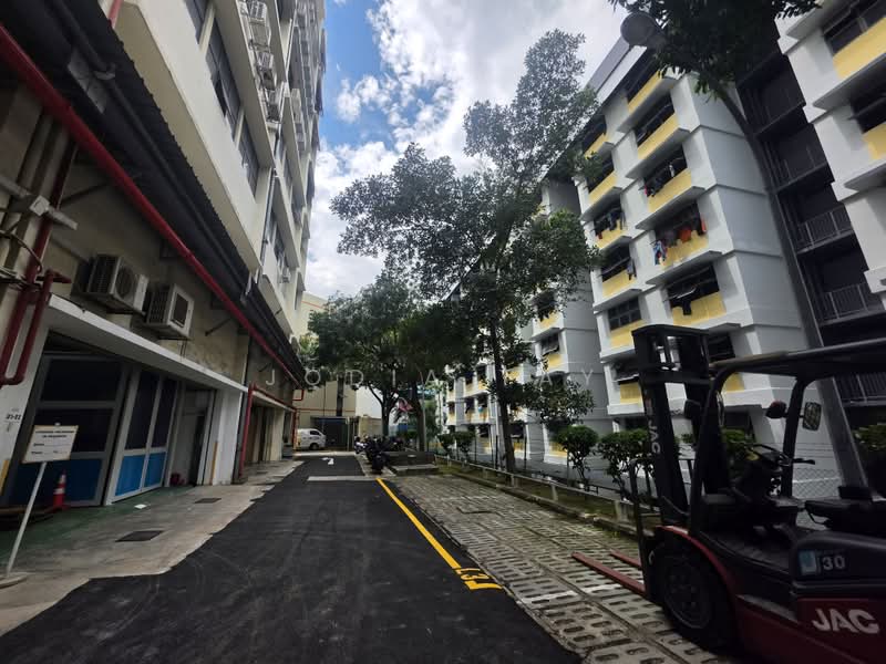 Brand new dormitory for rent with own toilet and shower facilities, , 1,200 sqft, Dormitory For Rent, by Jodia Tay, 500223269 - Exterior - CommercialGuru.com.sg