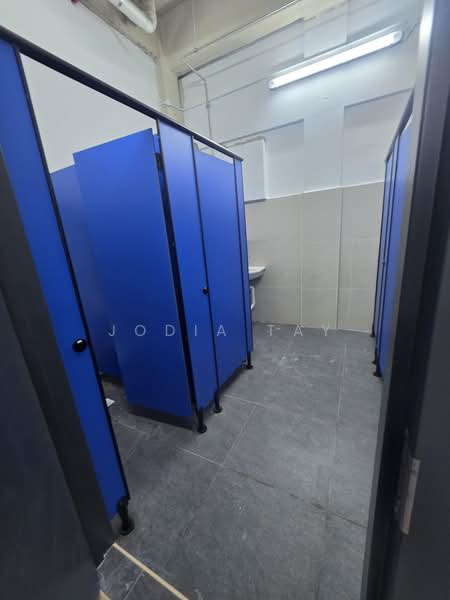 Brand new dormitory for rent with own toilet and shower facilities, , 1,200 sqft, Dormitory For Rent, by Jodia Tay, 500223269 - Bathroom - CommercialGuru.com.sg