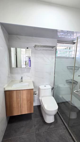312C Clementi Avenue 4, 312C Clementi Avenue 4, 3 Bedrooms, 1,001 sqft, HDB Flat For Sale, by CK Seow, 500223285 - Bathroom - PropertyGuru.com.sg