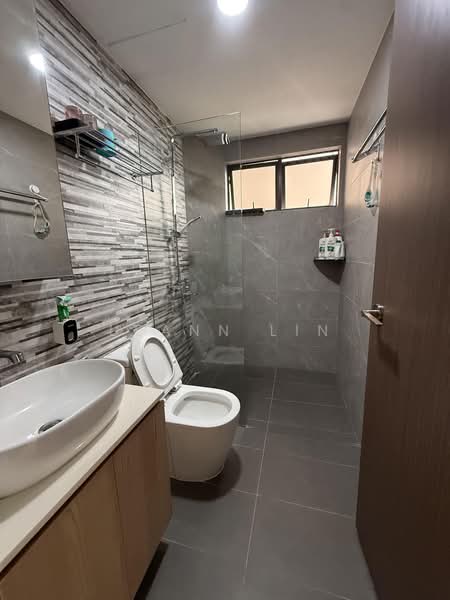 Bayshore Park, 50 Bayshore Road, 2 Bedrooms, 936 sqft, Condominium For Sale, by Leann Lin, 500223289 - Bathroom - PropertyGuru.com.sg