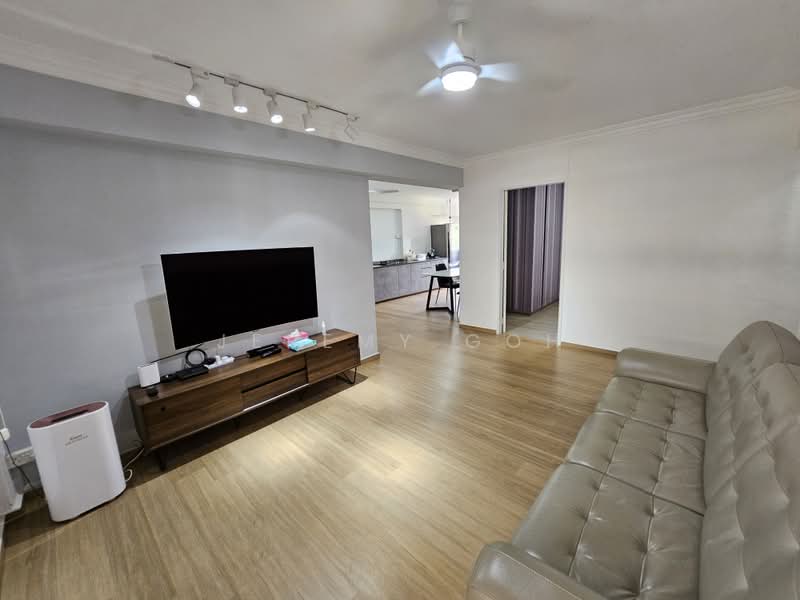 932 Yishun Central 1, 932 Yishun Central 1, Room Rental, 150 sqft, HDB Flat For Rent, by Jeremy Goh, 500223290 - Living Room - PropertyGuru.com.sg