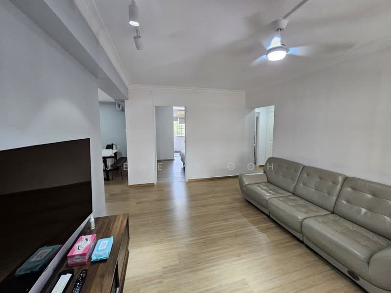 932 Yishun Central 1, 932 Yishun Central 1, Room Rental, 150 sqft, HDB Flat For Rent, by Jeremy Goh, 500223290 - Living Room - PropertyGuru.com.sg