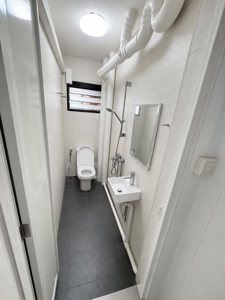 2 Toh Yi Drive, 2 Toh Yi Drive, 4 Bedrooms, 1,572 sqft, HDB Flat For Sale, by Larry Tan, 500223304 - Bathroom - PropertyGuru.com.sg