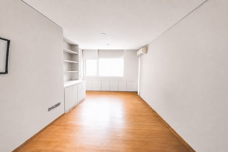 Cairnhill Plaza, 53 Cairnhill Road, Orchard / River Valley, 4 Bedrooms, 3,305 sqft, Apartment For Rent, by Chanel Ariel Chan, 500223305 - Interior - PropertyGuru.com.sg