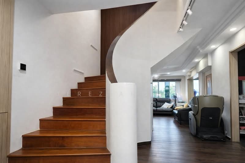 222 Hougang Street 21, 222 Hougang Street 21, 4 Bedrooms, 1,593 sqft, HDB Flat For Sale, by Jerez Amsyar, 500223311 - Living Room - PropertyGuru.com.sg