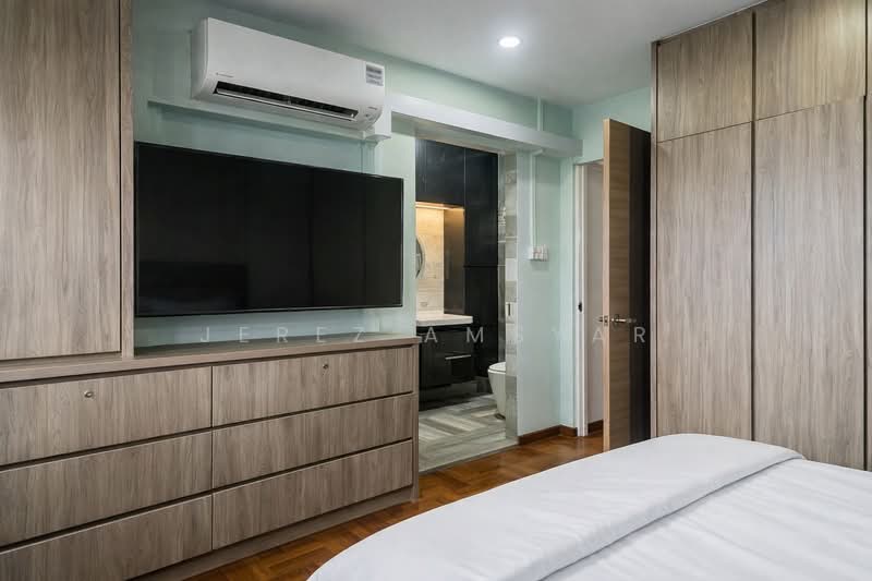 222 Hougang Street 21, 222 Hougang Street 21, 4 Bedrooms, 1,593 sqft, HDB Flat For Sale, by Jerez Amsyar, 500223311 - Bedroom - PropertyGuru.com.sg